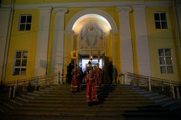 Накануне Пасхи Фонд святой Екатерины доставит в уральскую столицу благодатный огонь