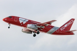  Sukhoi Superjet 100   Red Wings     -   