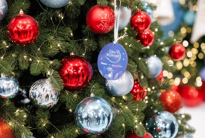 В Екатеринбурге стартовала благотворительная акция «Eлка желаний» В Екатеринбурге стартовала благотворительная акция «Eлка желаний»